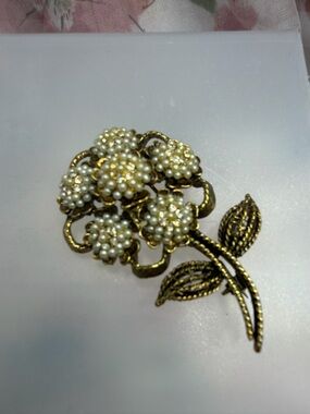 Vintage Har Pearl Cluster Floral Brooch